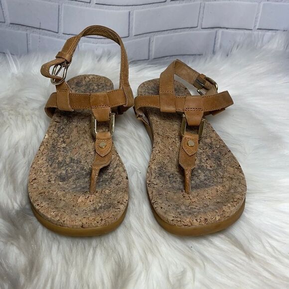 UGG Tan Leather Madonna Thong Sandals Sz 6.5 - Picture 3 of 7